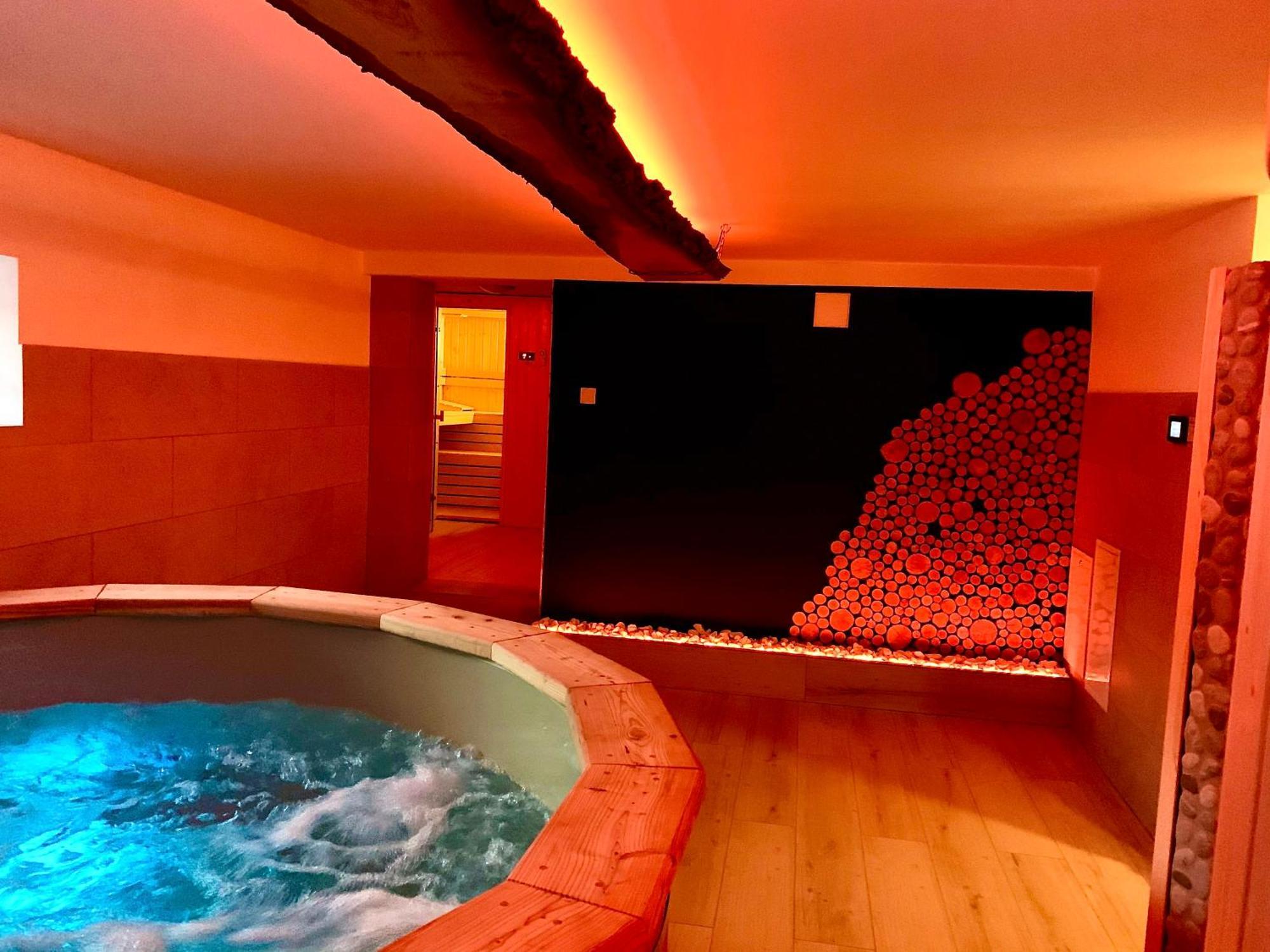Domek Monte Black Z Jacuzzi I Sauna Finska Stronie Śląskie Екстериор снимка